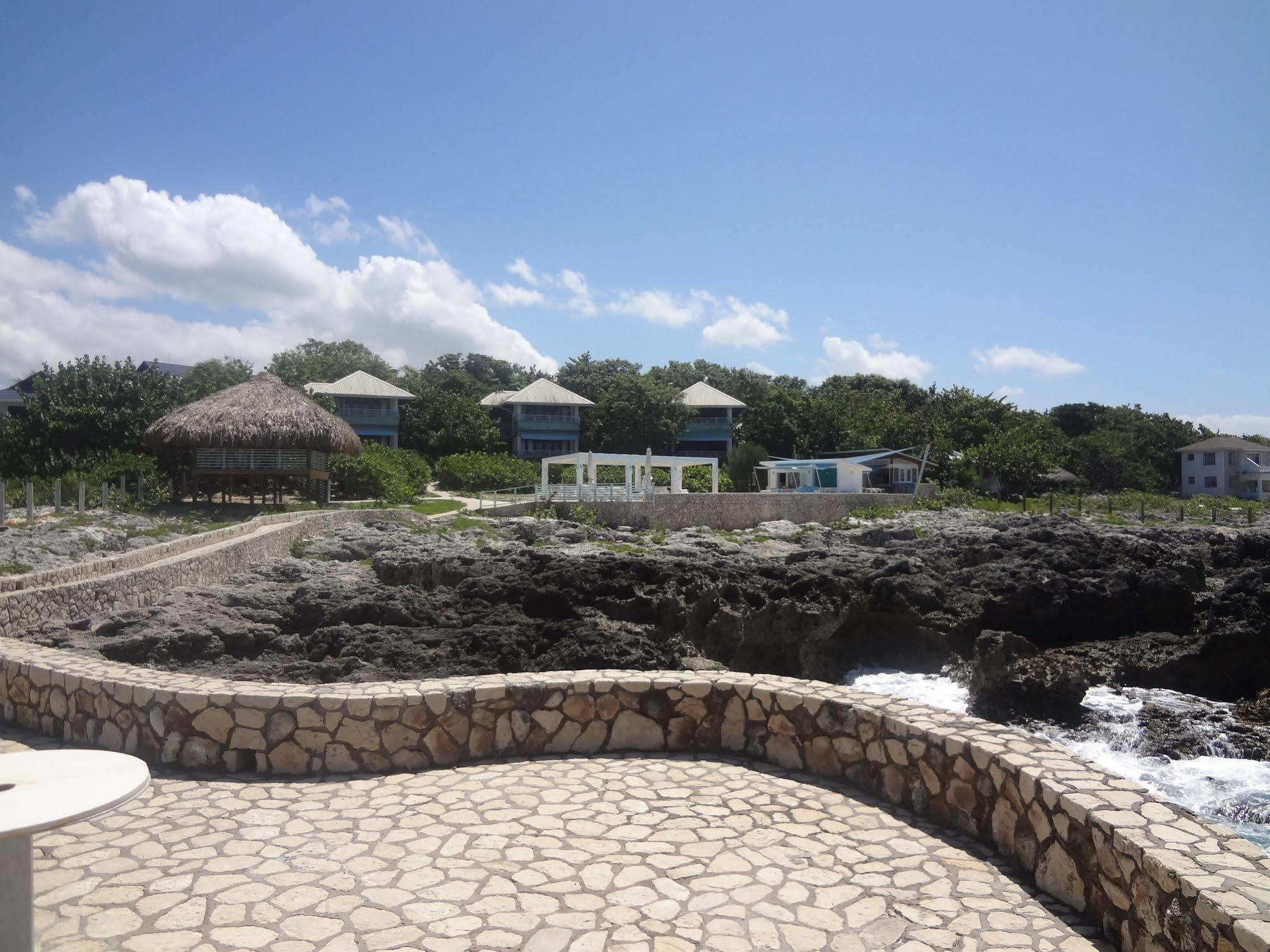 Hotel Idle Awhile Cliffs à Negril Extérieur photo